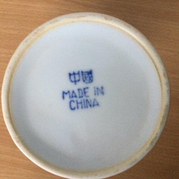 Chinese blue and white rice eye grain translucent porcelain small jar flower - Picture 4 of 4